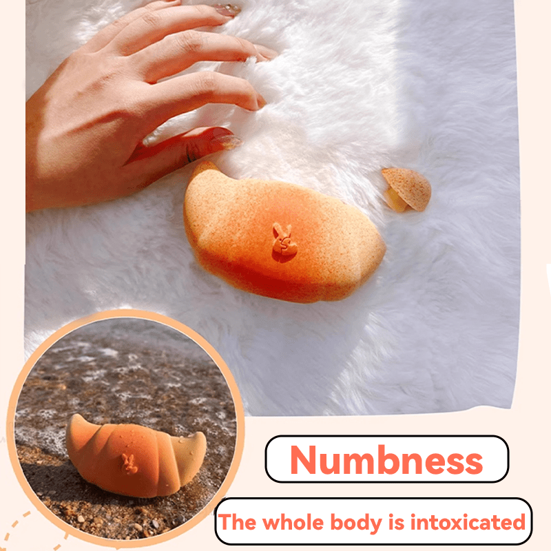 Croissant 8 Suction Clitoral Stimulation Vibrator
